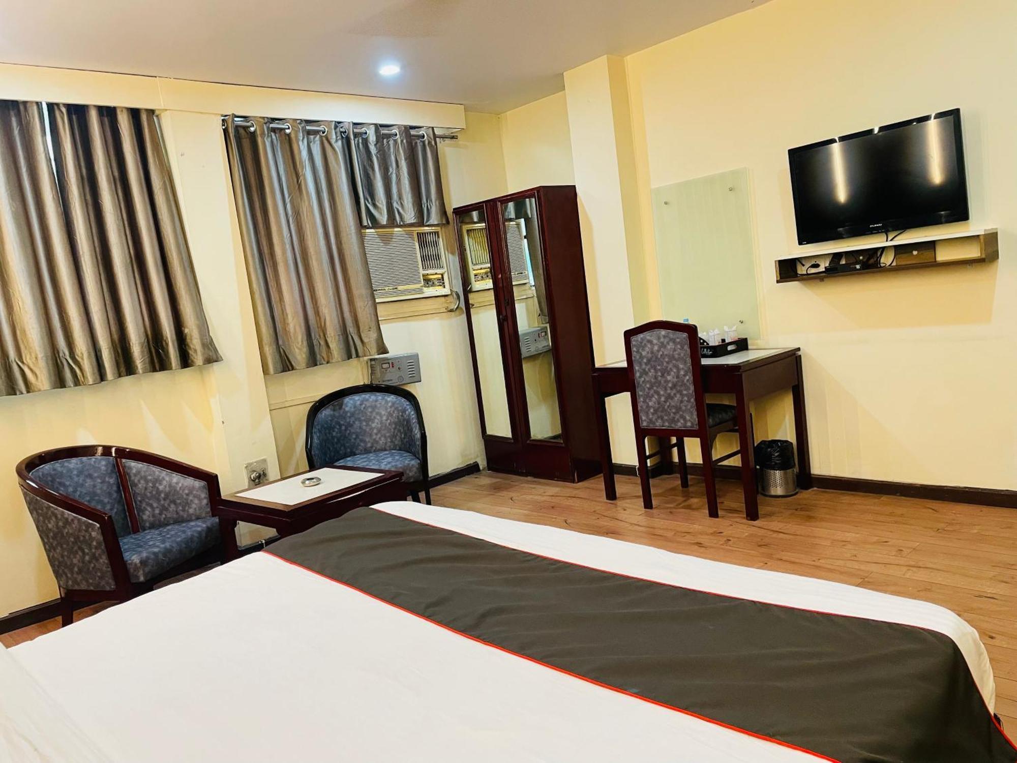 The Royal Presidency Inn Lakhnaú Exteriér fotografie